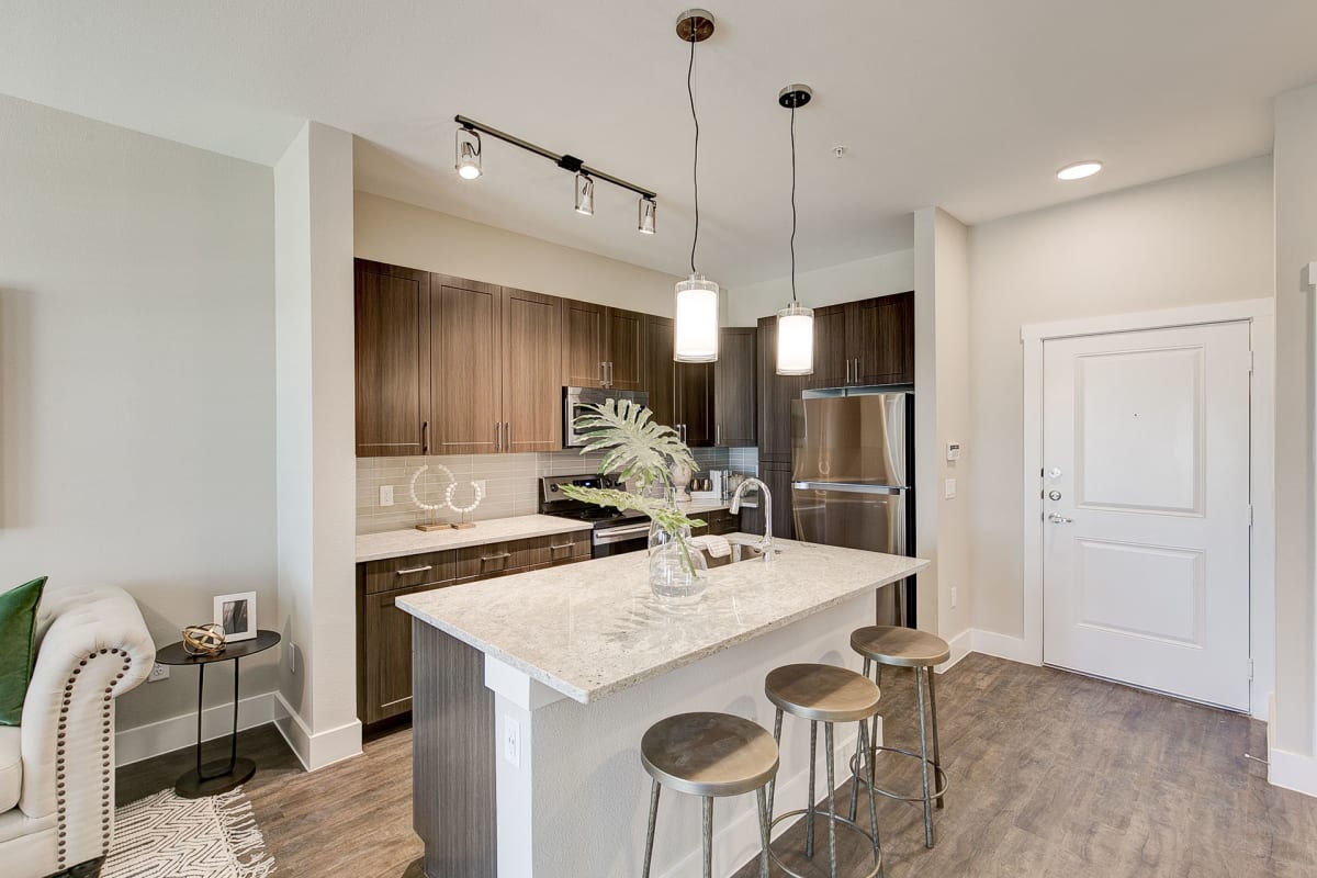 35 West At Champions Circle apartment photo