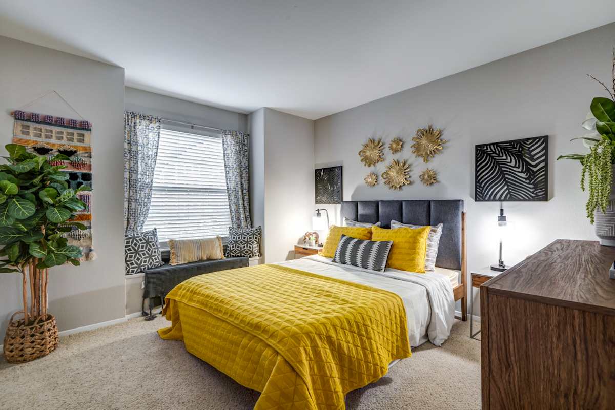 Amberton Apartments bedroom - Manassas, VA