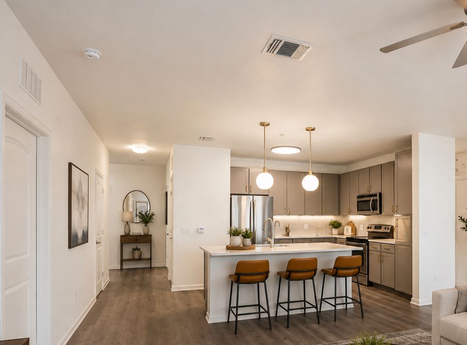 Mosaic Westshore Apartments kitchen with breakfast bar - Tampa, FL