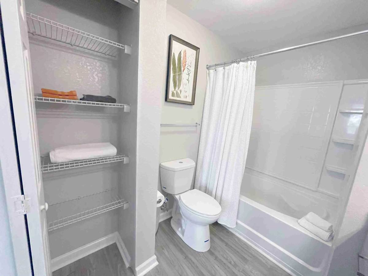 The Aventine Greenville Apartment Homes bathroom with tub - Greenville, SC