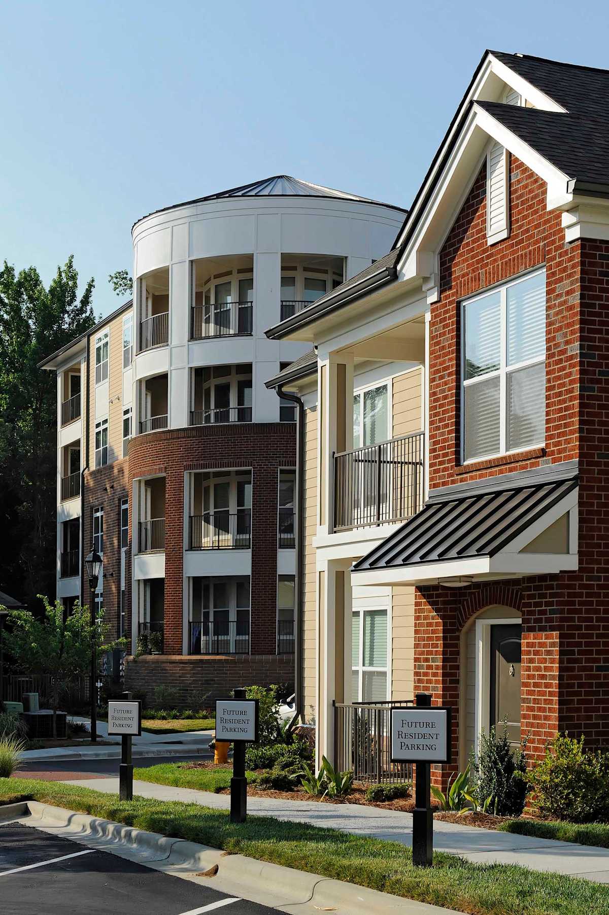 Gramercy Square at Ayrsley multi-story building exterior - Charlotte, NC