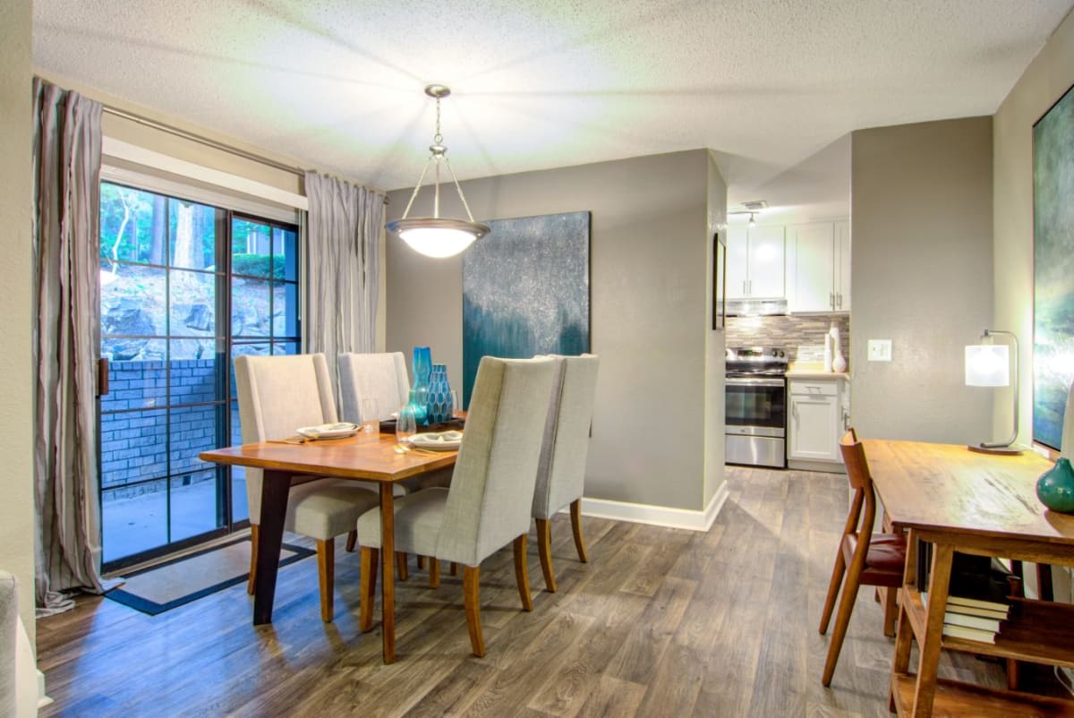 Barrington Hills Apartments dining area - Peachtree Corners, GA