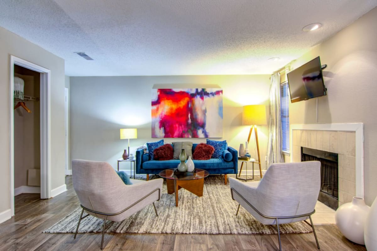 Barrington Hills Apartments living room - Peachtree Corners, GA