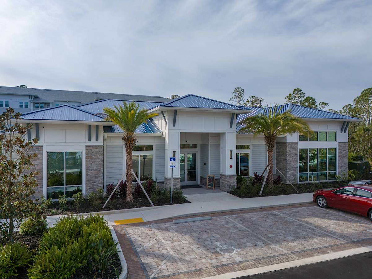 The Howell at the Preserve exterior building with parking - Jacksonville, FL