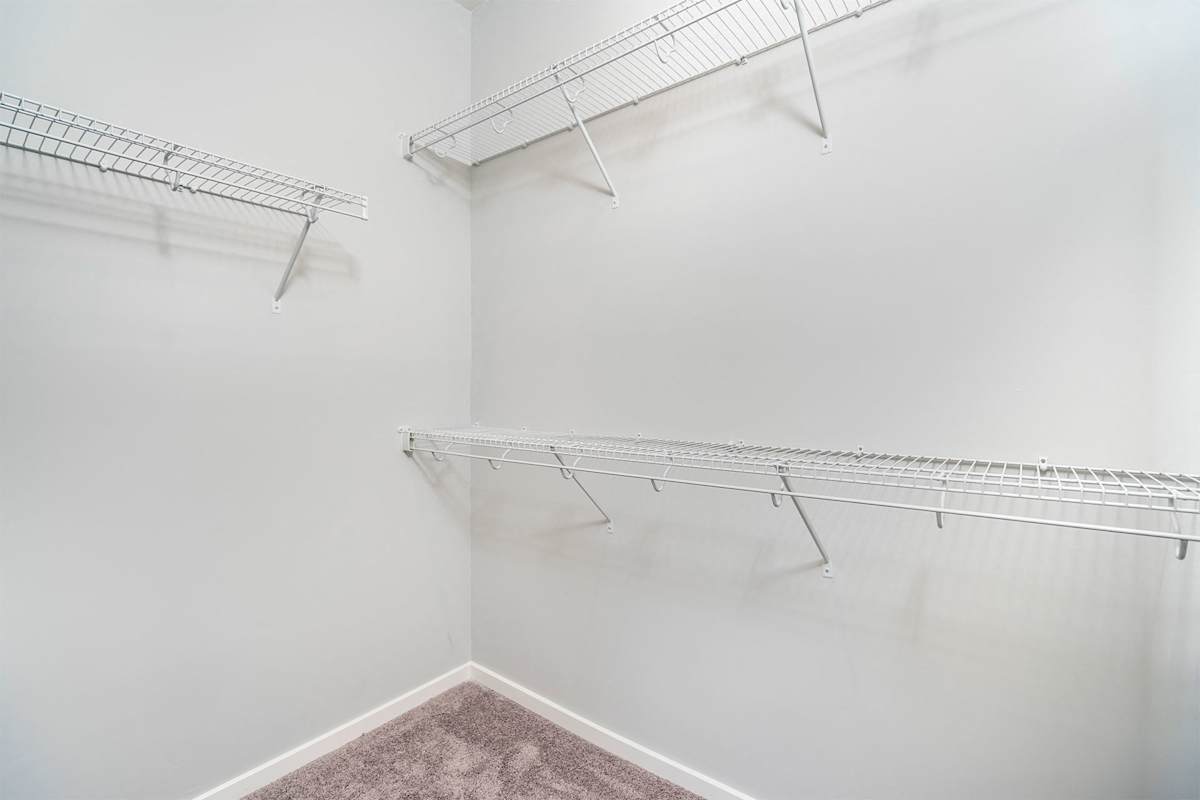The Retreat Apartments closet shelving - Wyoming, MI