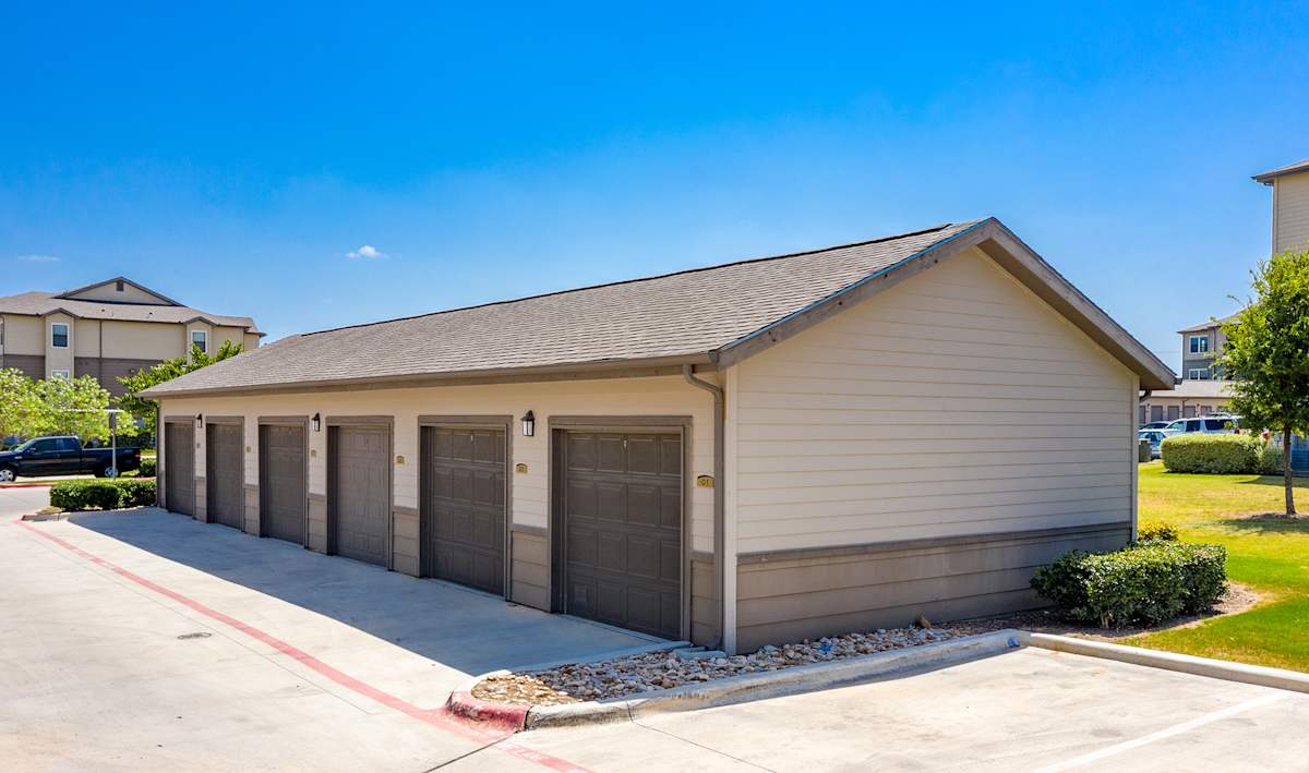 Verandas at Alamo Ranch detached garage building - San Antonio, TX