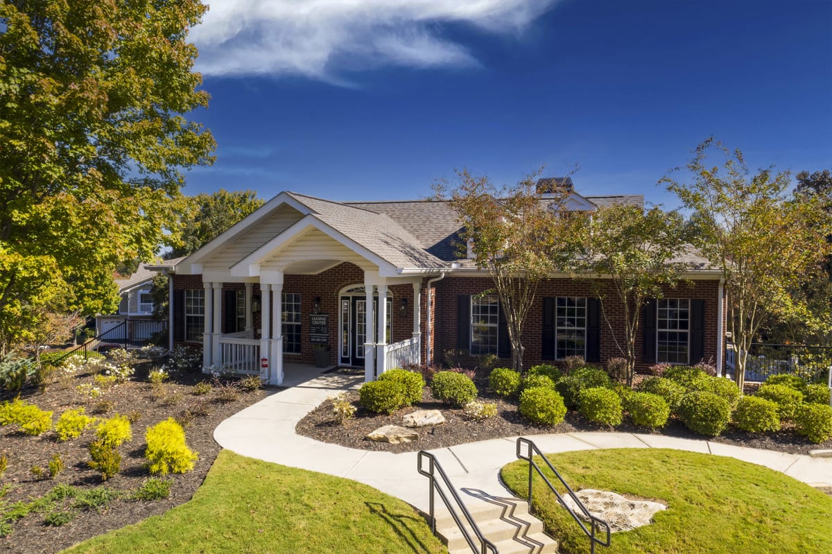 Crestmont at Thornblade Apartments green space - Greenville, SC