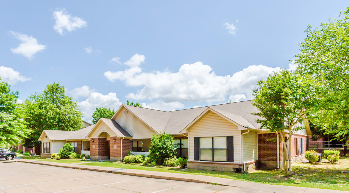 Revive Benton Apartments exterior building photo - Benton, AR