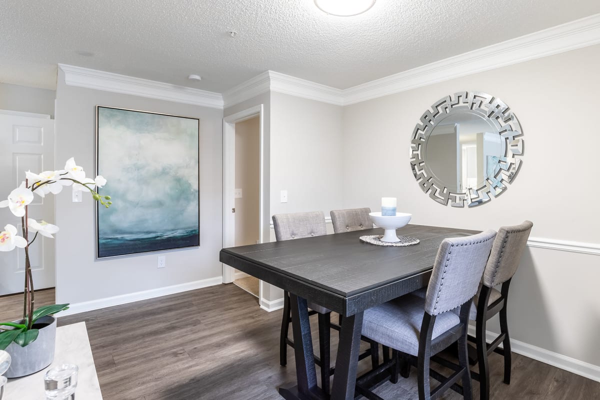 Crestmont at Thornblade Apartments dining area - Greenville, SC