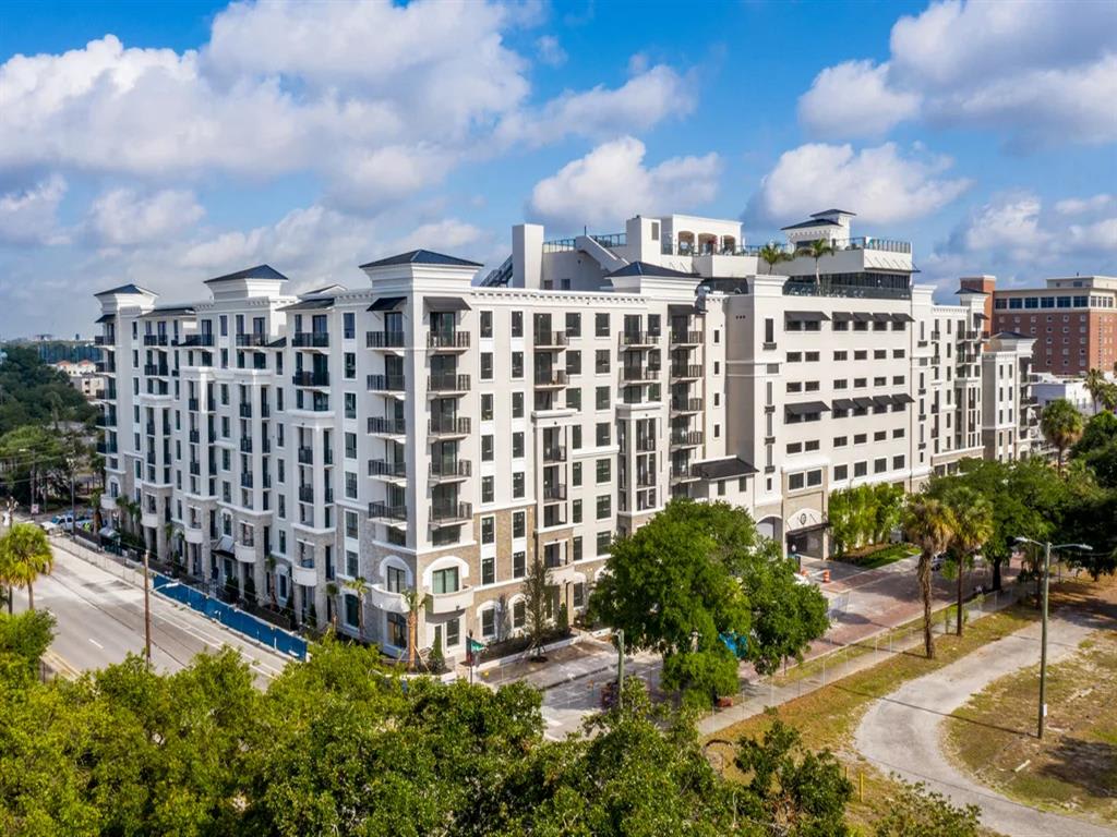 Altis Grand Central building exterior view - Tampa, FL