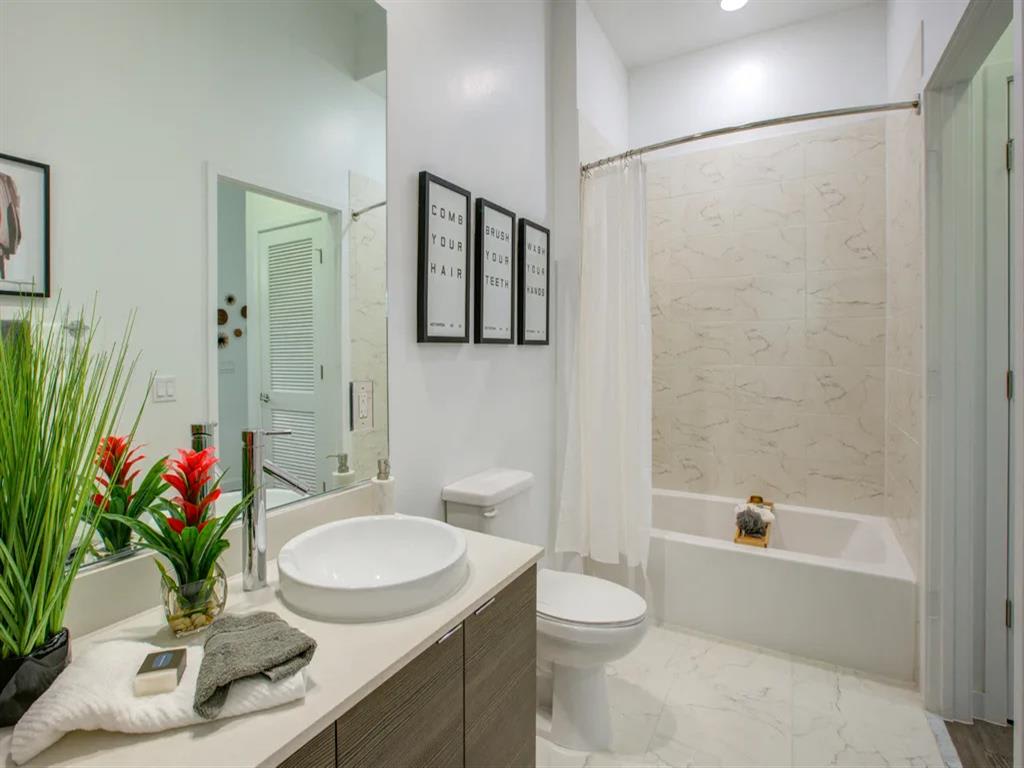 Altis Grand Central bathroom with tub - Tampa, FL