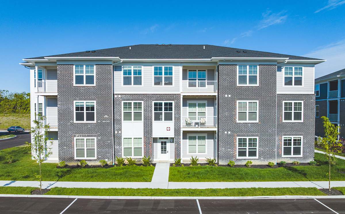 Founders Landing Apartments building exterior and parking - Lebanon, OH