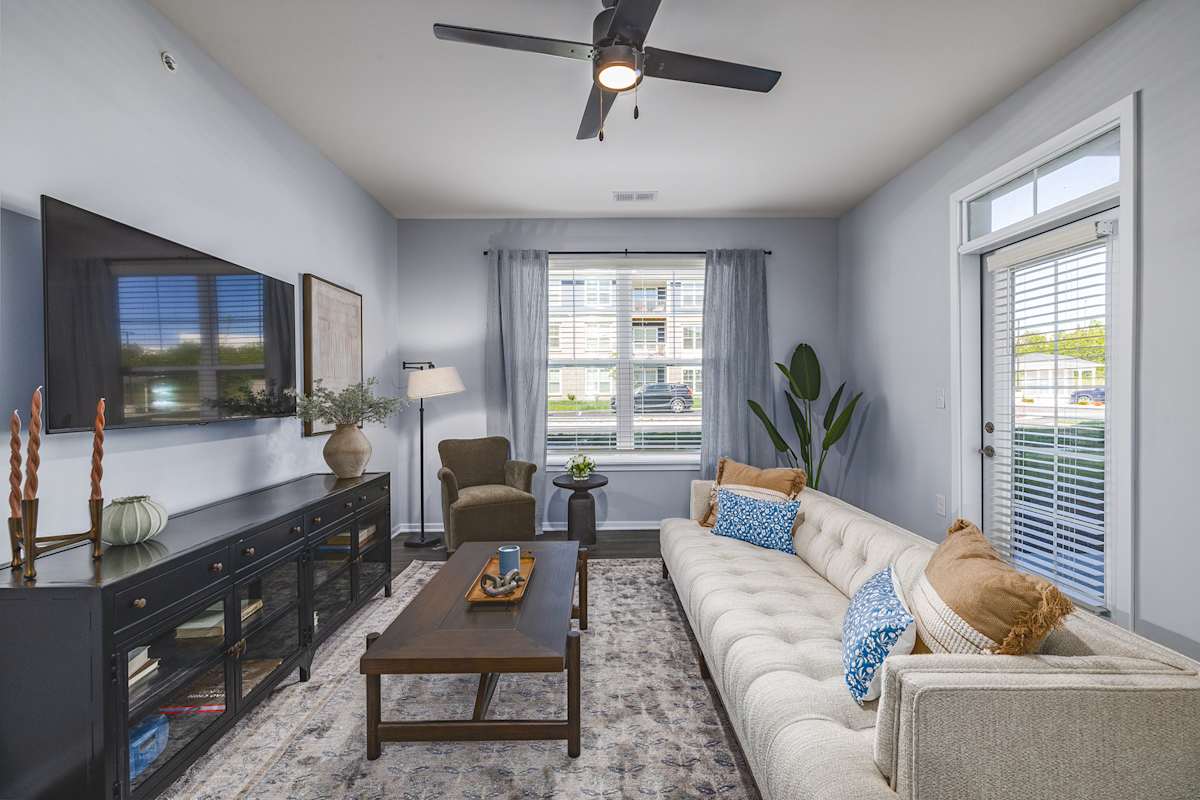 Founders Landing Apartments living room interior - Lebanon, OH