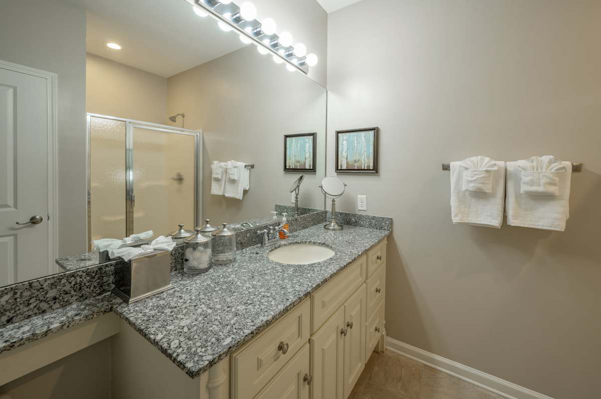 Greystone Summit Knoxville bathroom vanity countertop - Knoxville, TN