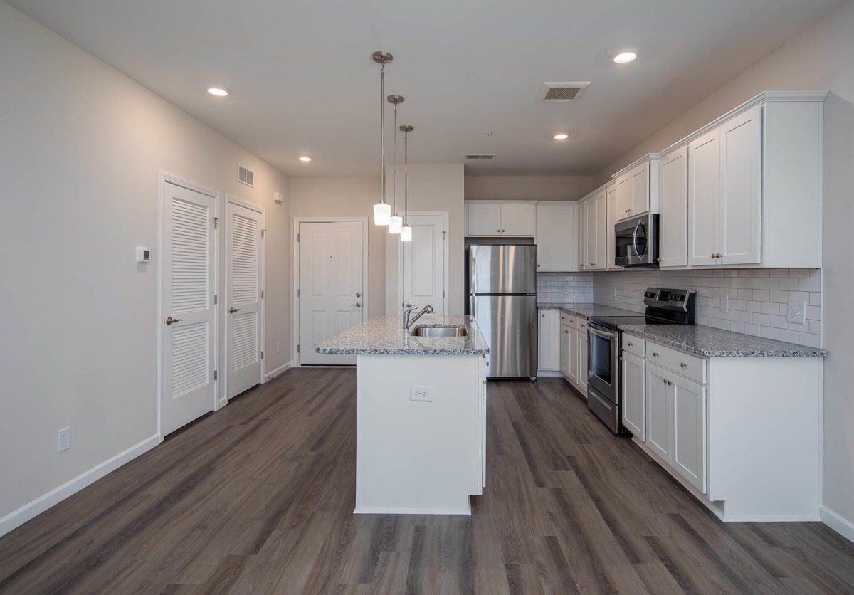 Crest at Arden Village kitchen with stainless appliances - Columbia, TN