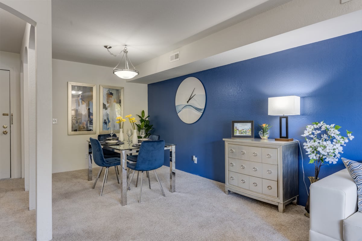 Willow Creek Apartments dining area - Kalamazoo, MI