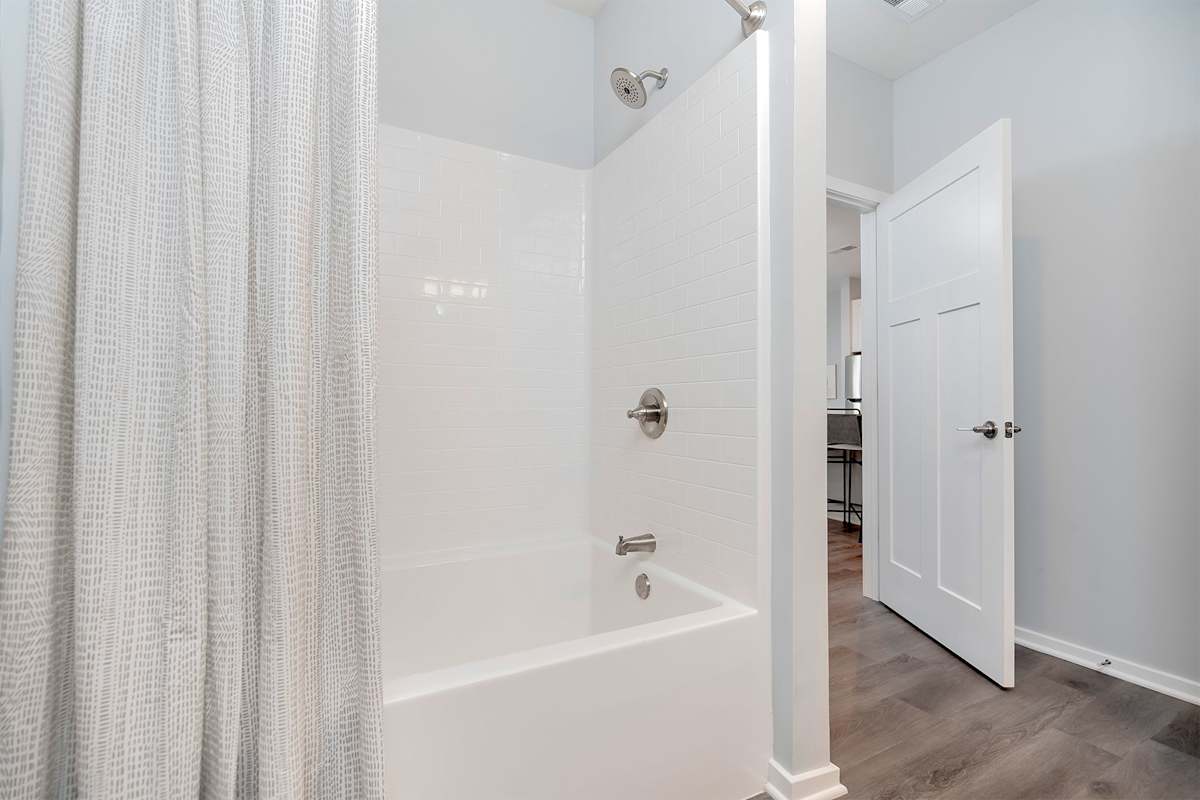 Founders Landing Apartments bathroom with shower - Lebanon, OH