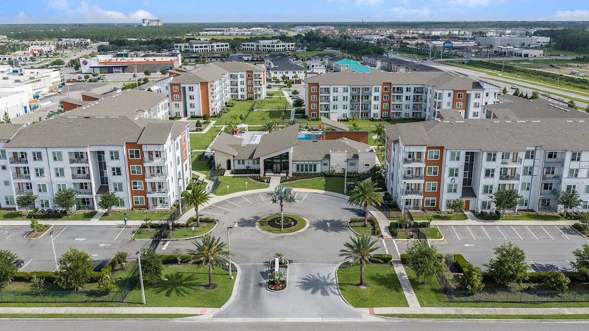 Madison Pointe Apartments building and roundabout - Daytona Beach, FL