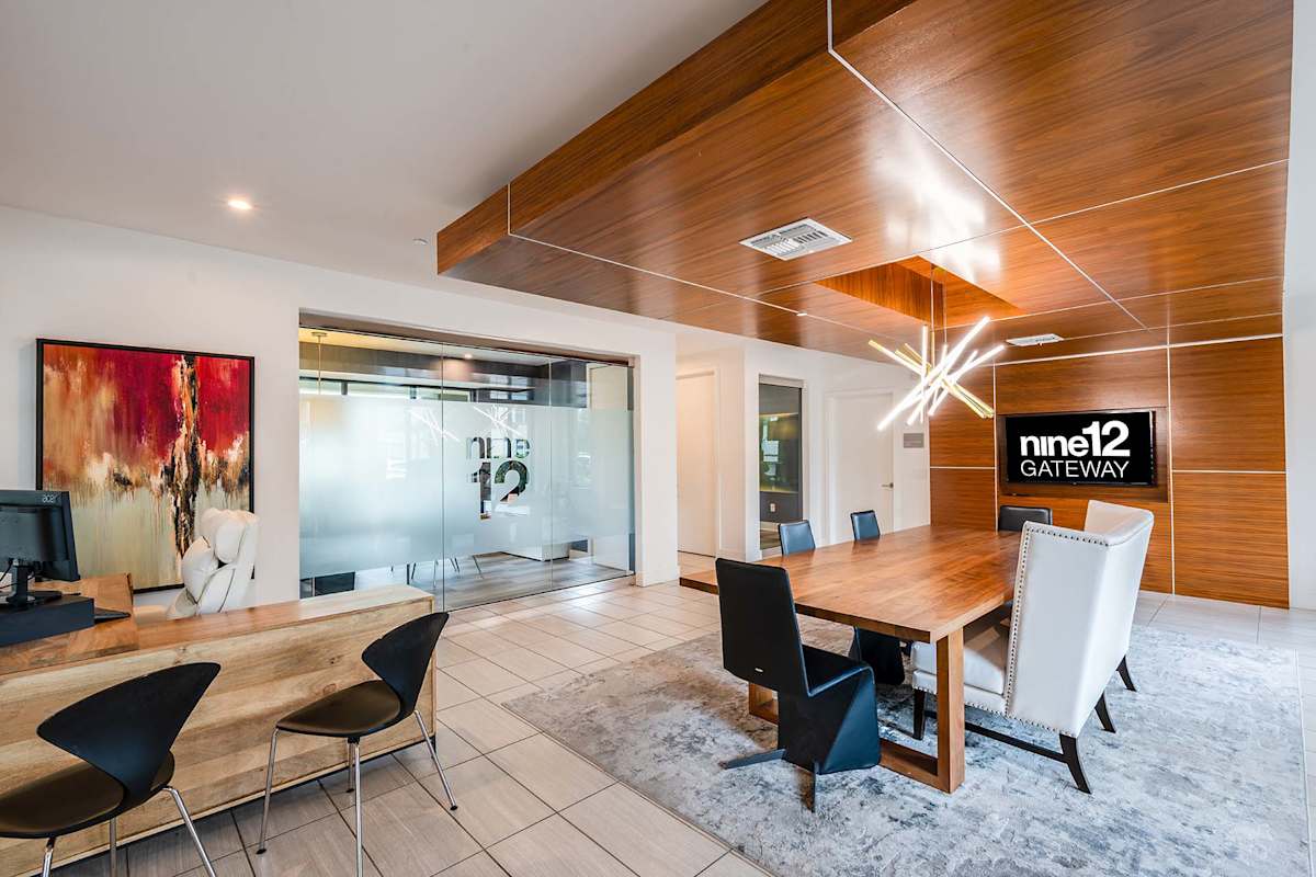 Nine12 Gateway Apartments business center conference room - Altamonte Springs, FL