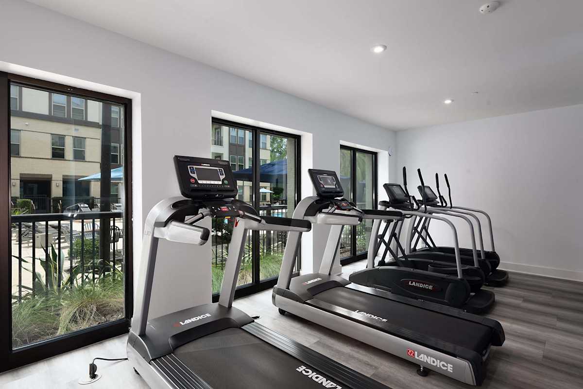 Nine12 Gateway Apartments 24-hour fitness center treadmills - Altamonte Springs, FL