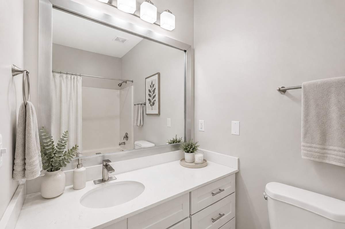 Orchard Springs Apartment Homes bathroom - Fairburn, GA