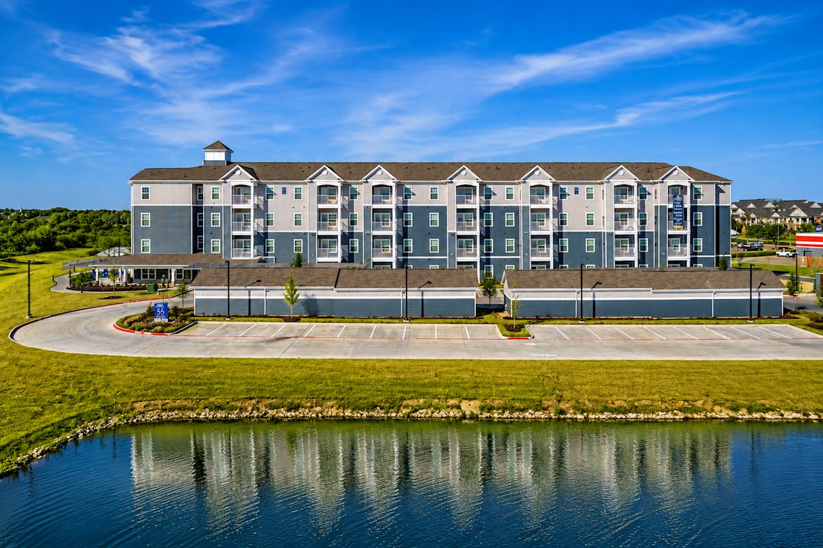 Regatta 55 exterior view by water - Fort Worth, TX