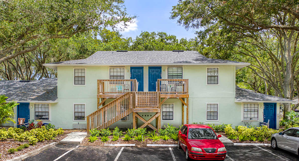 Sherwood Oaks Apartments exterior building view - Riverview, FL