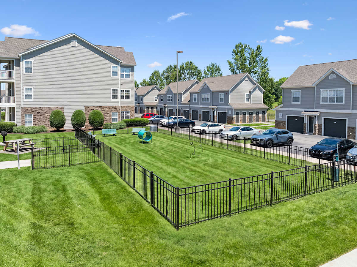 Vintage Retreat Apartments pet park fenced green space - Cleveland, TN