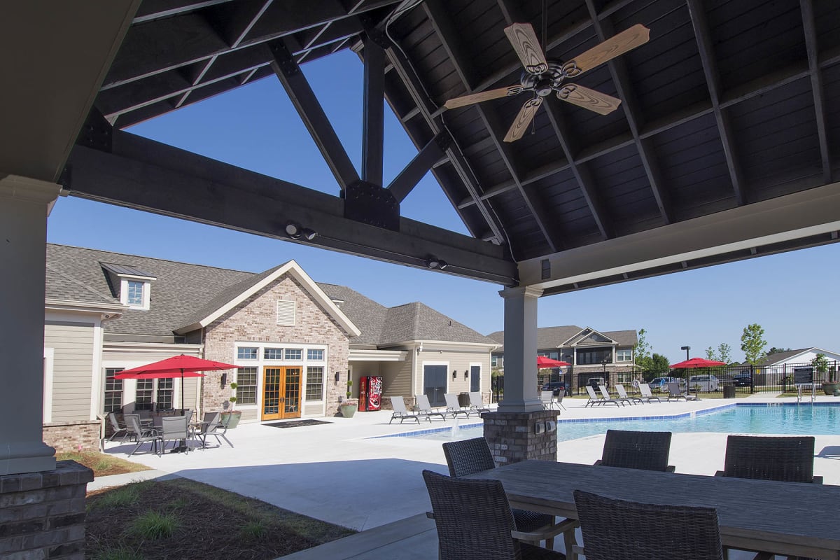 Greystone Summit Gulf Breeze pool cabana - Gulf Breeze, FL