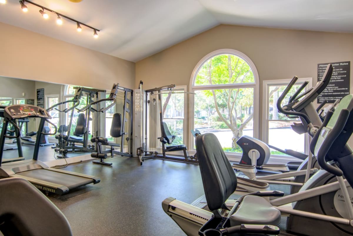 Sutter Lake Apartments fitness center - Riverdale, GA