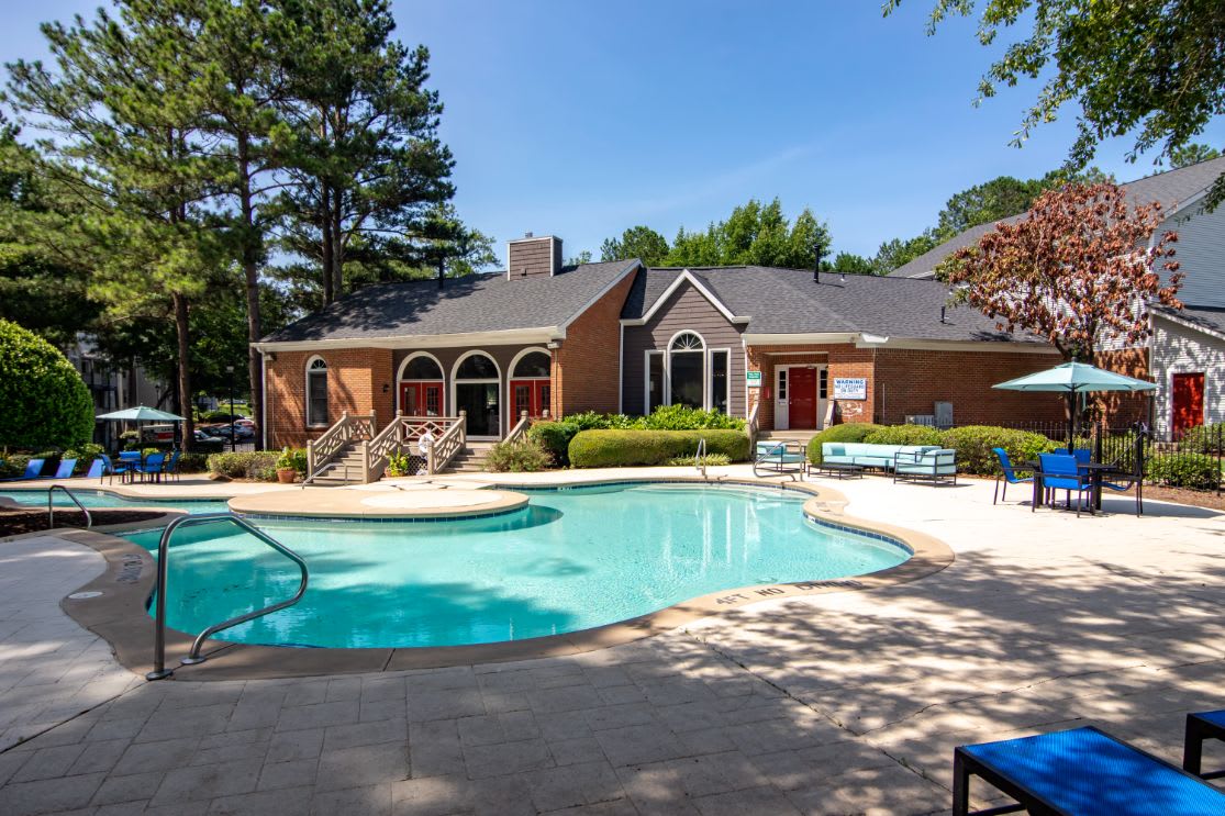 Sutter Lake Apartments pool - Riverdale, GA