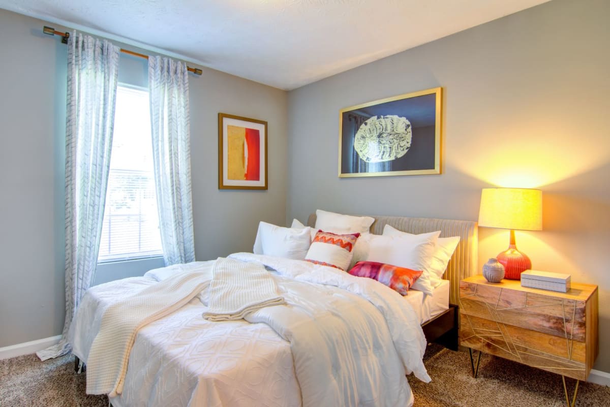 Sutter Lake Apartments bedroom - Riverdale, GA