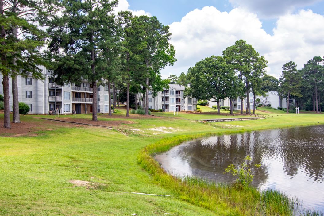 Sutter Lake Apartments pond - Riverdale, GA