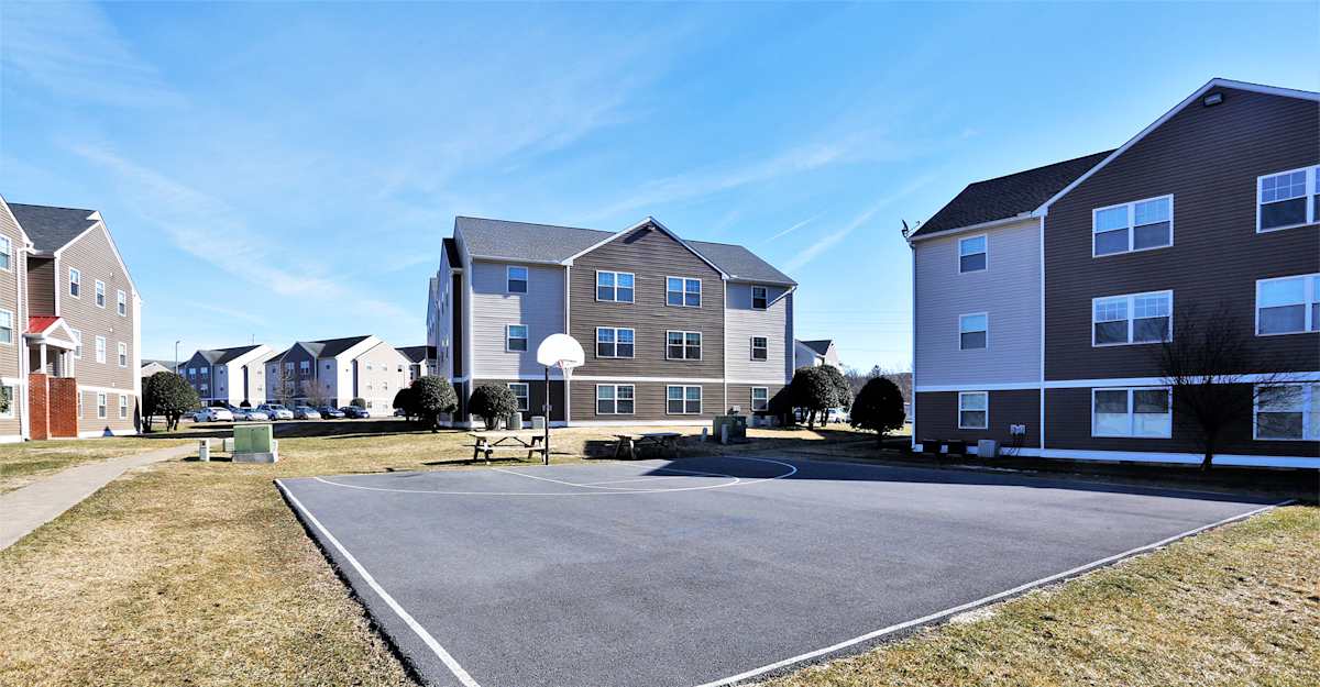 The Mill Apartments community court and outdoor area - Harrisonburg, VA