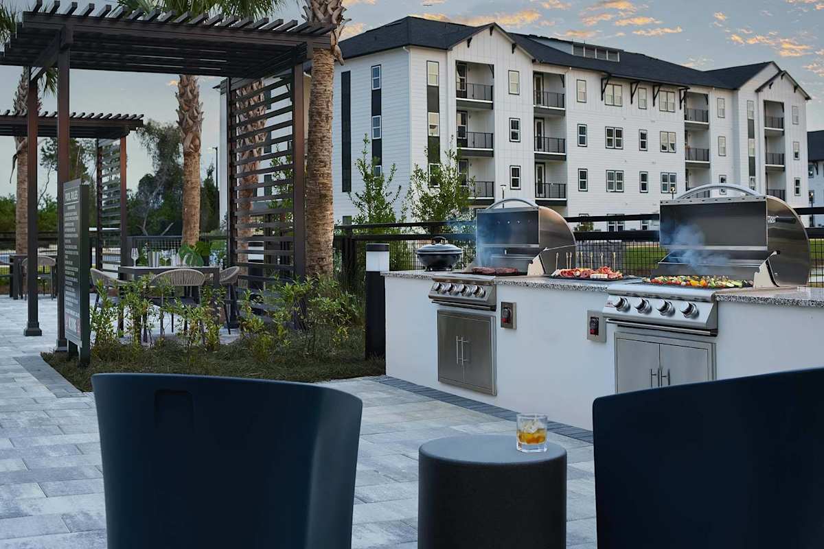The Kelly at 23rd Luxury Apartments outdoor grilling patio - Panama City, FL
