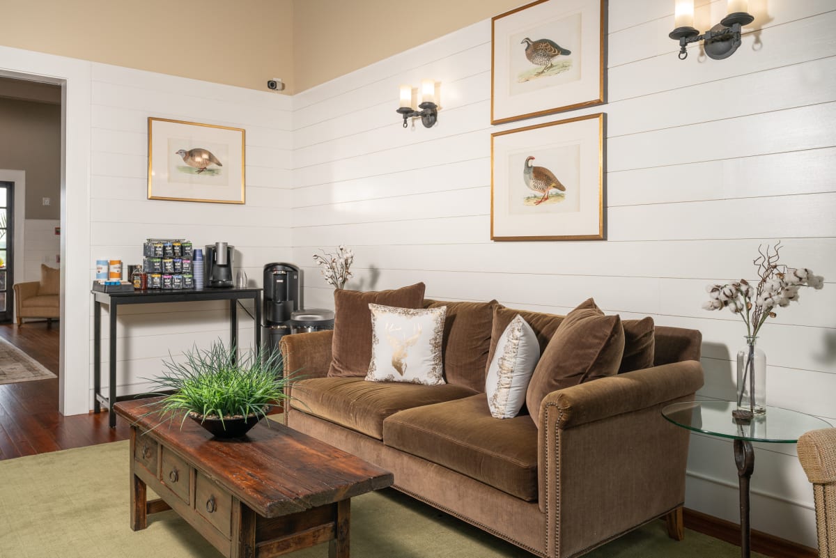 Greystone Vista Apartment Homes indoor coffee bar - Knoxville, TN