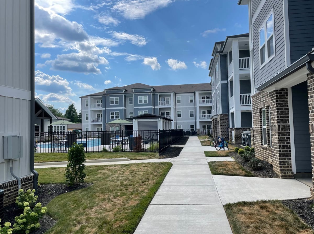 Vintage Hunters Crossing Apartments exterior view - Alcoa, TN