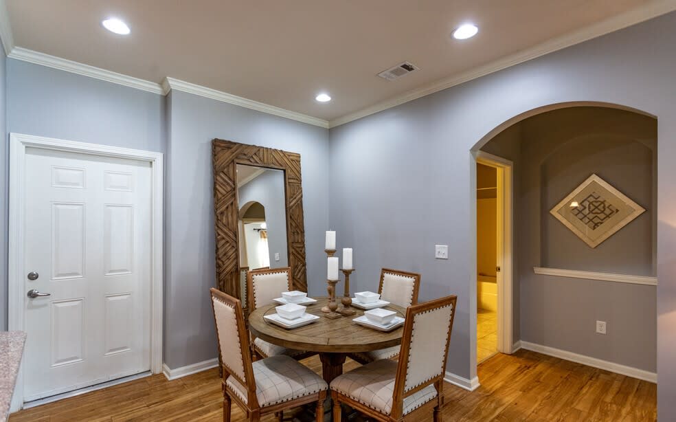 Vintage Crossing Apartments dining area - Gallatin, TN