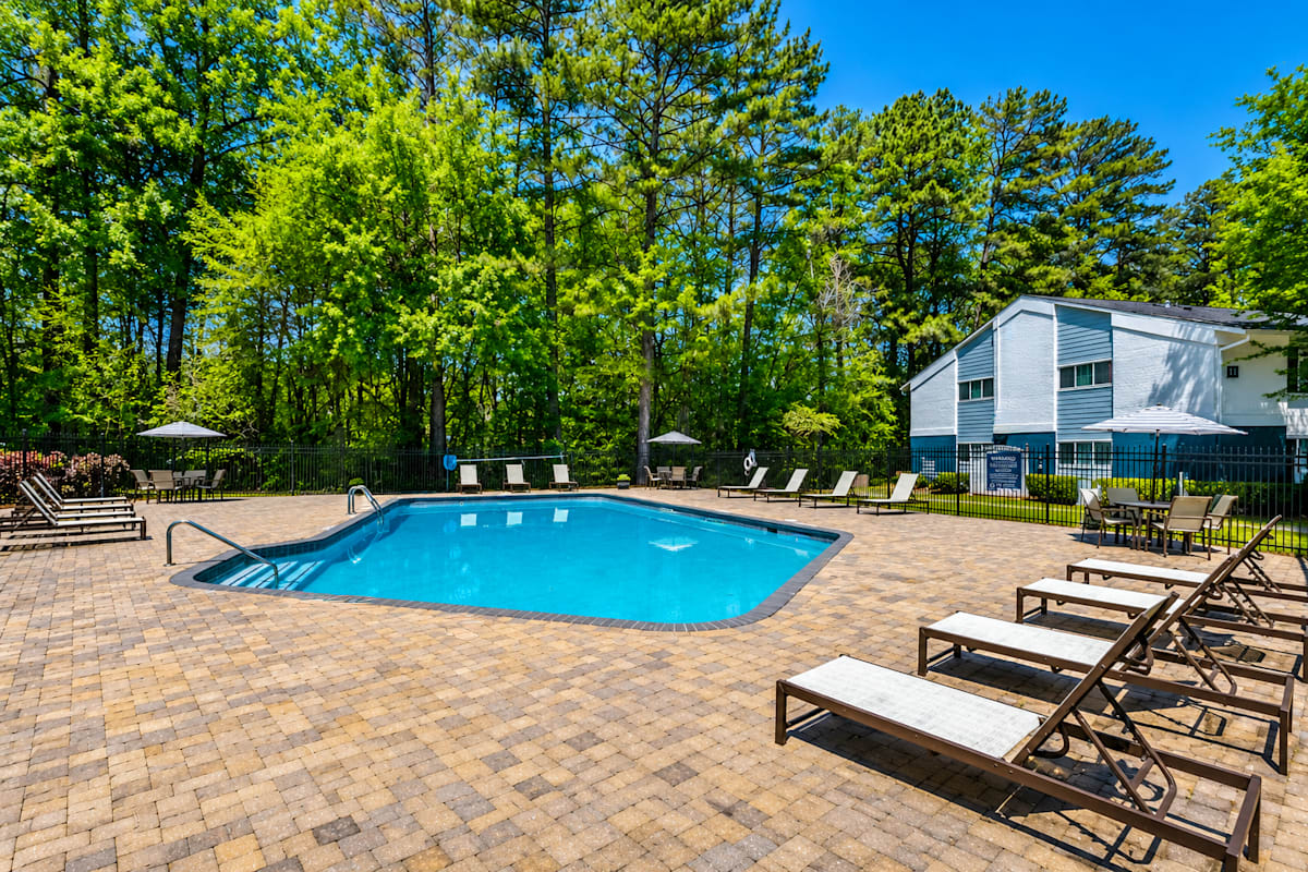Waters Edge Apartments swimming pool - Sandy Springs, GA