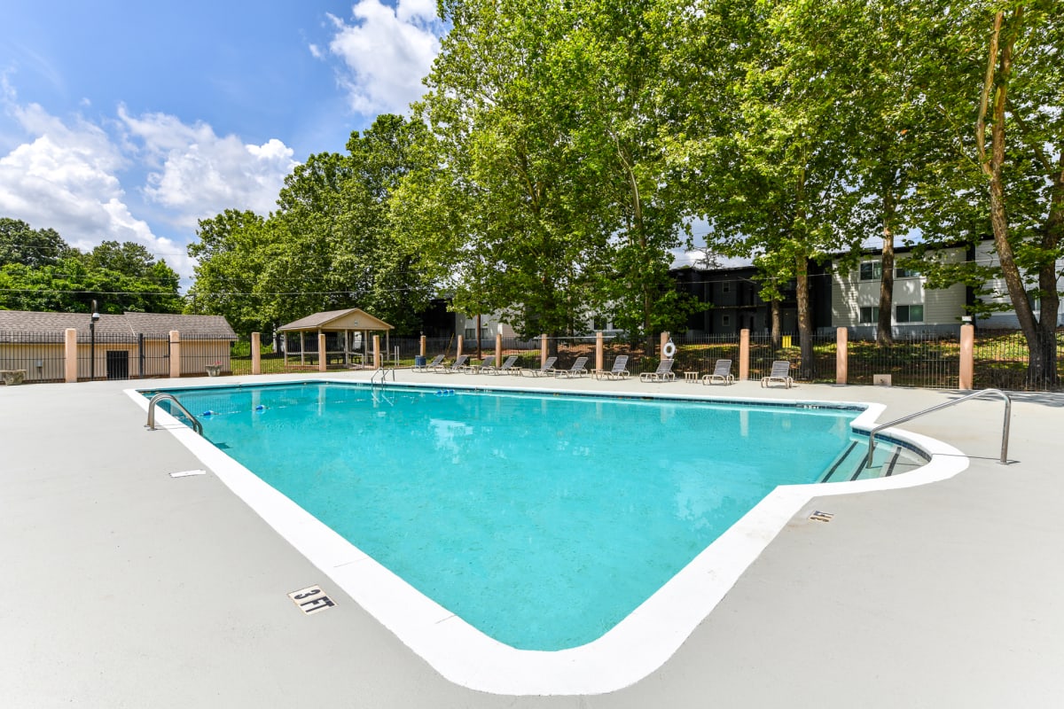 The Flats @ 1885 Apartments swimming pool - Lake City, GA