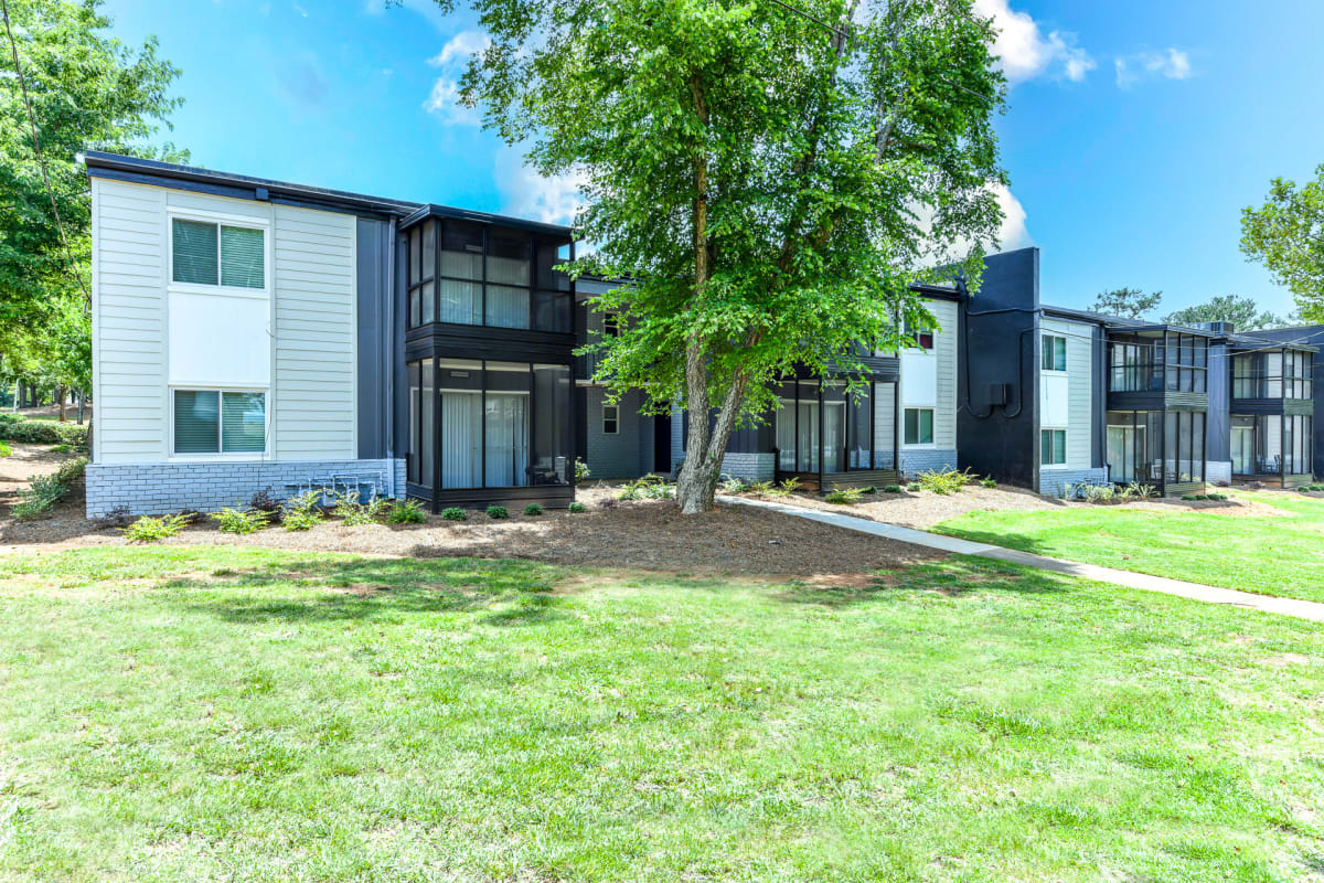 The Flats @ 1885 Apartments clubhouse - Lake City, GA