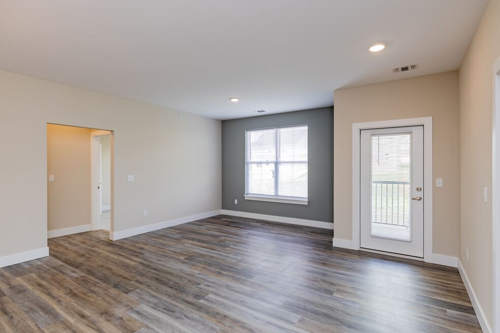 Apartments for Rent in South Park, PA | Flats at Summit Station