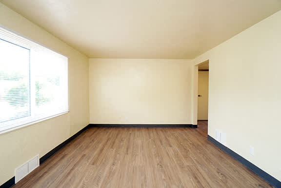 Property details for Princeton Court Apartments from MJ Peterson