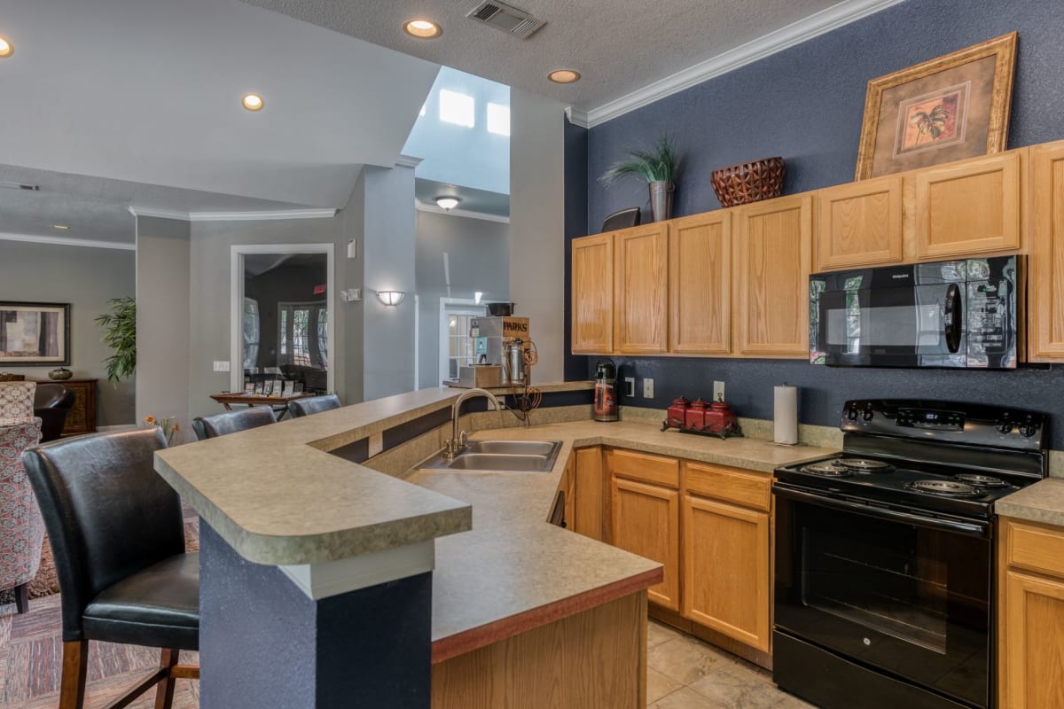 Austin Bluff apartment photo