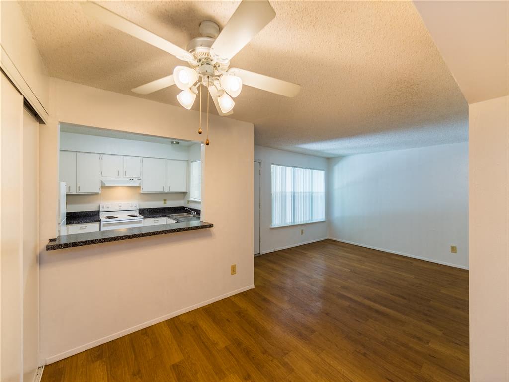 Photos and Video of Chase Crossing Apartments in Dallas, TX