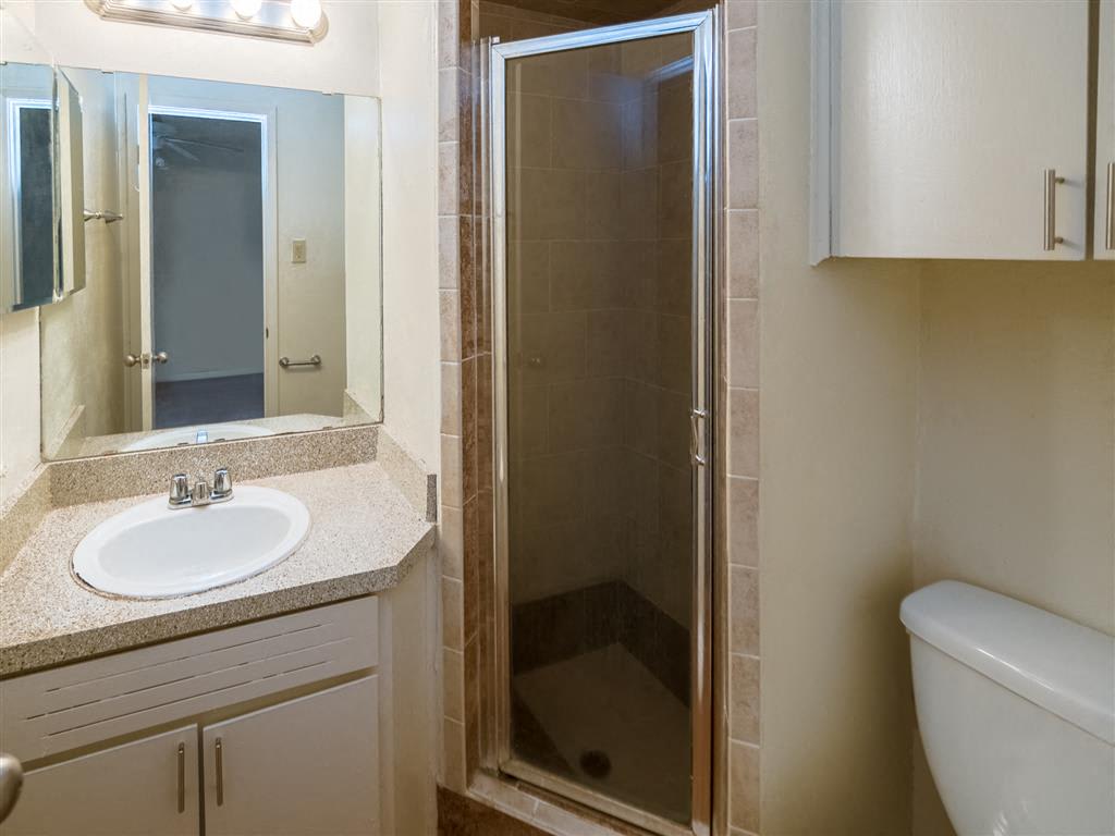 Photos and Video of Forest Creek Apartments in Austin, TX