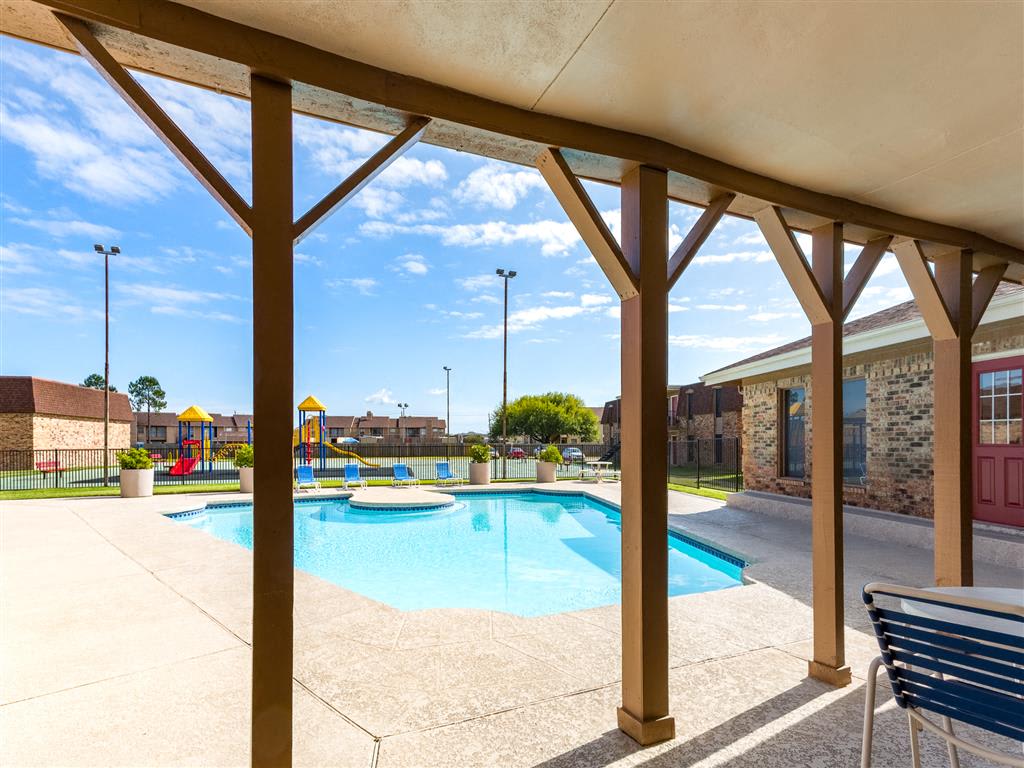 Photos and Video of Sterling Bay Apartments in Baytown, TX