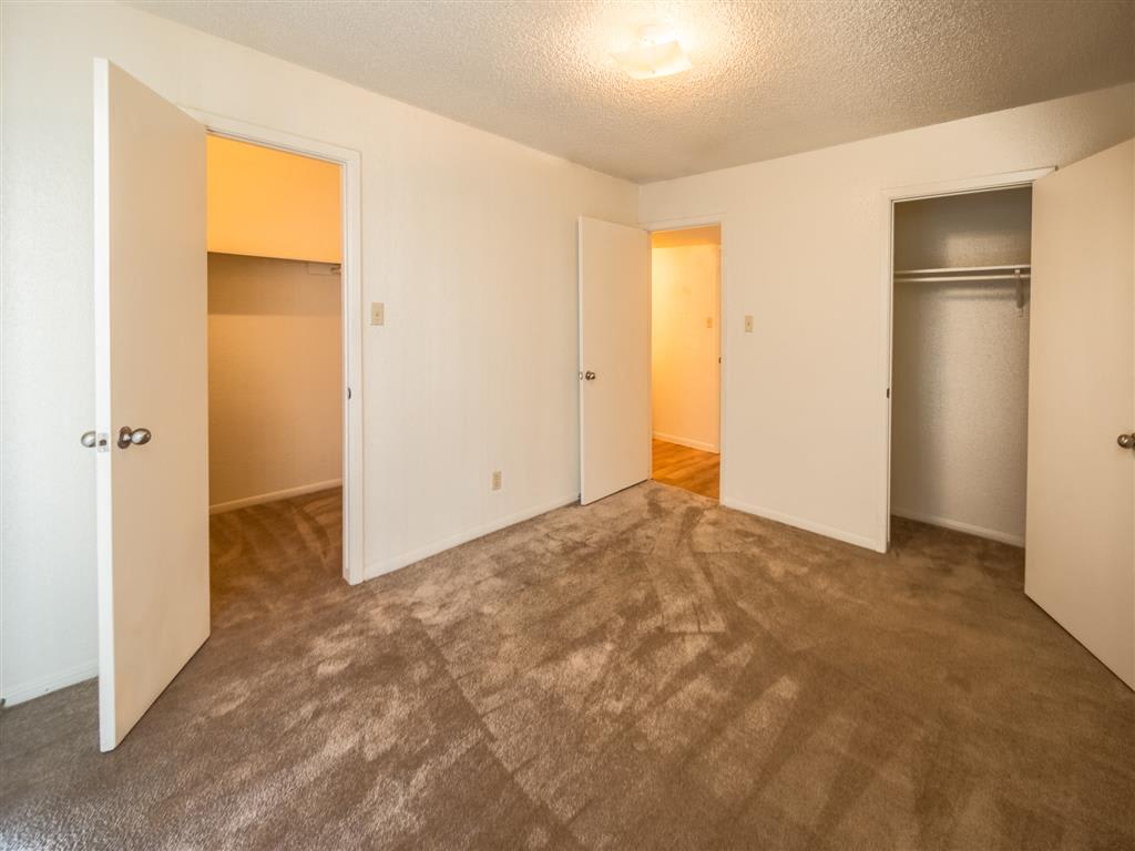 Photos and Video of Sterling Bay Apartments in Baytown, TX