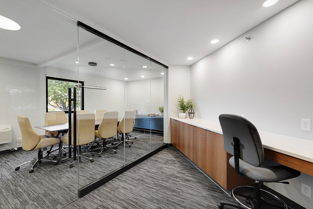 Tylia Apartments business center with desks - Maple Grove, MN