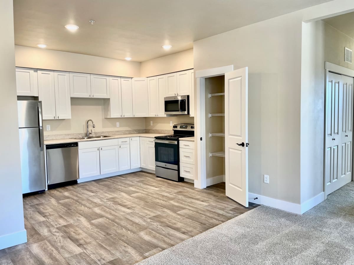 Photos and Video of Grant Creek Village Apartments in Missoula, MT